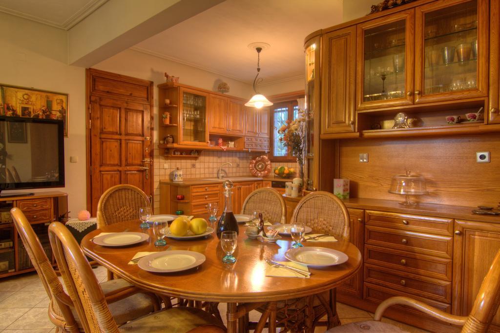 Villa Elena Crete Viranepiskopi Bilik gambar
