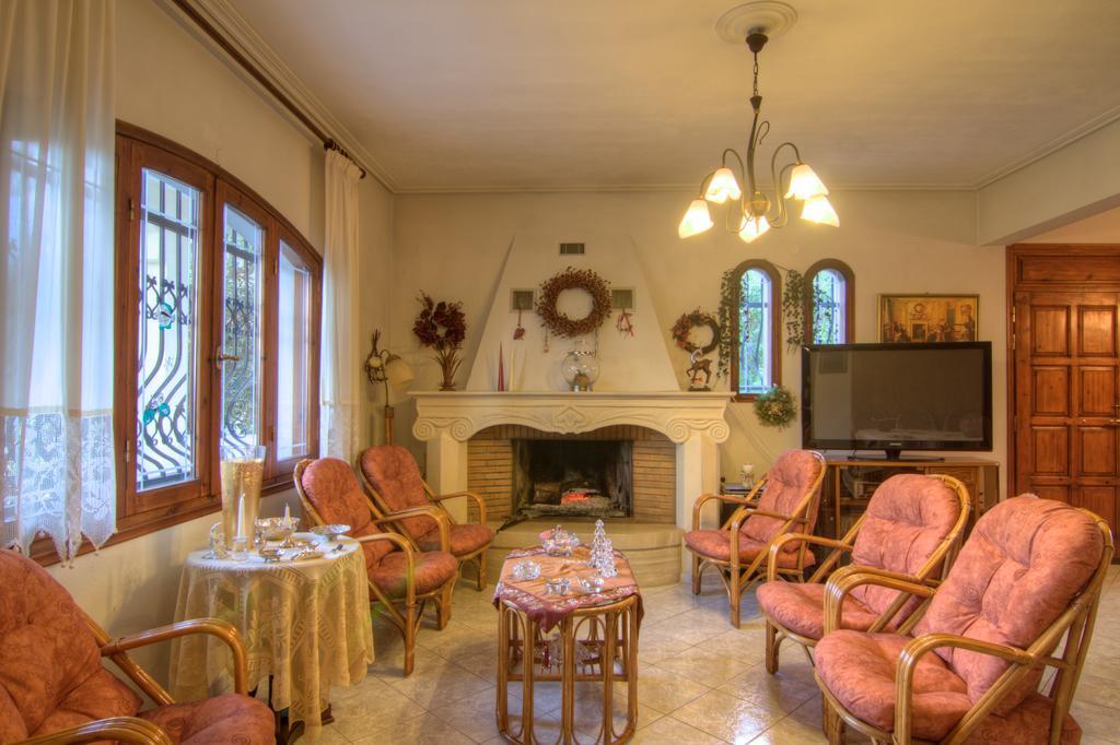 Villa Elena Crete Viranepiskopi Bilik gambar